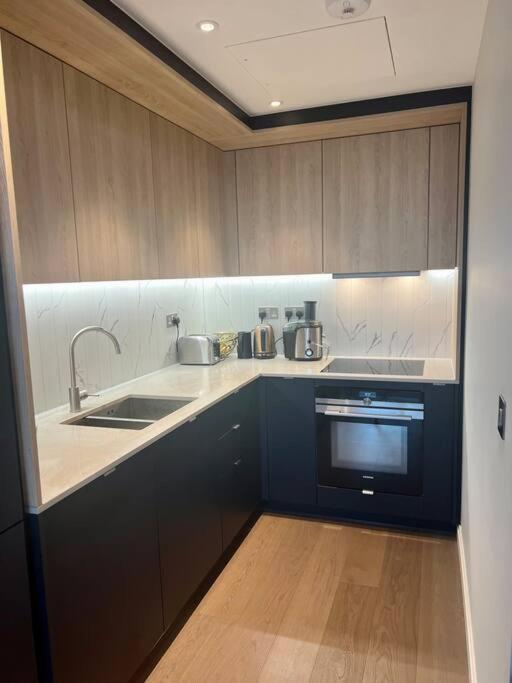 New Central 1Br Wstunning View, 5 Min Vauxhall St London Exteriör bild